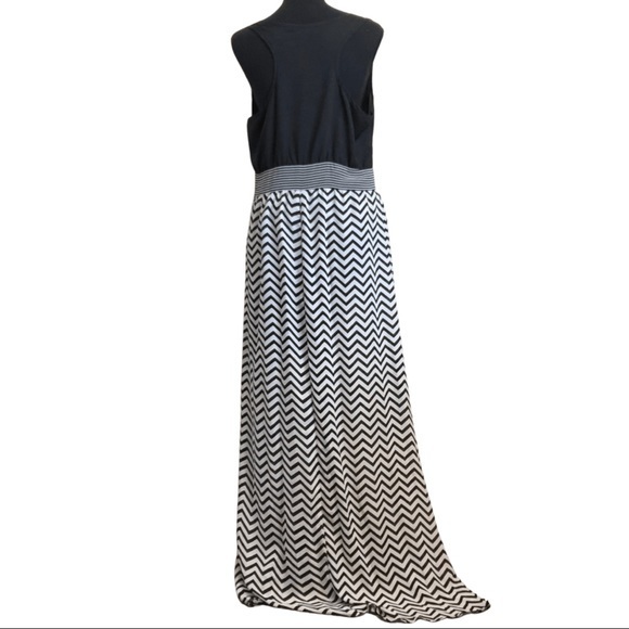 The “Brandie” Dress - Charming Charlie - Picture 4 of 4